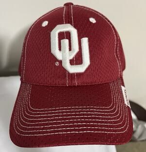 Starter Oklahoma Sooners Hat Cap Adjustable Crimson OU Licensed Embroidered